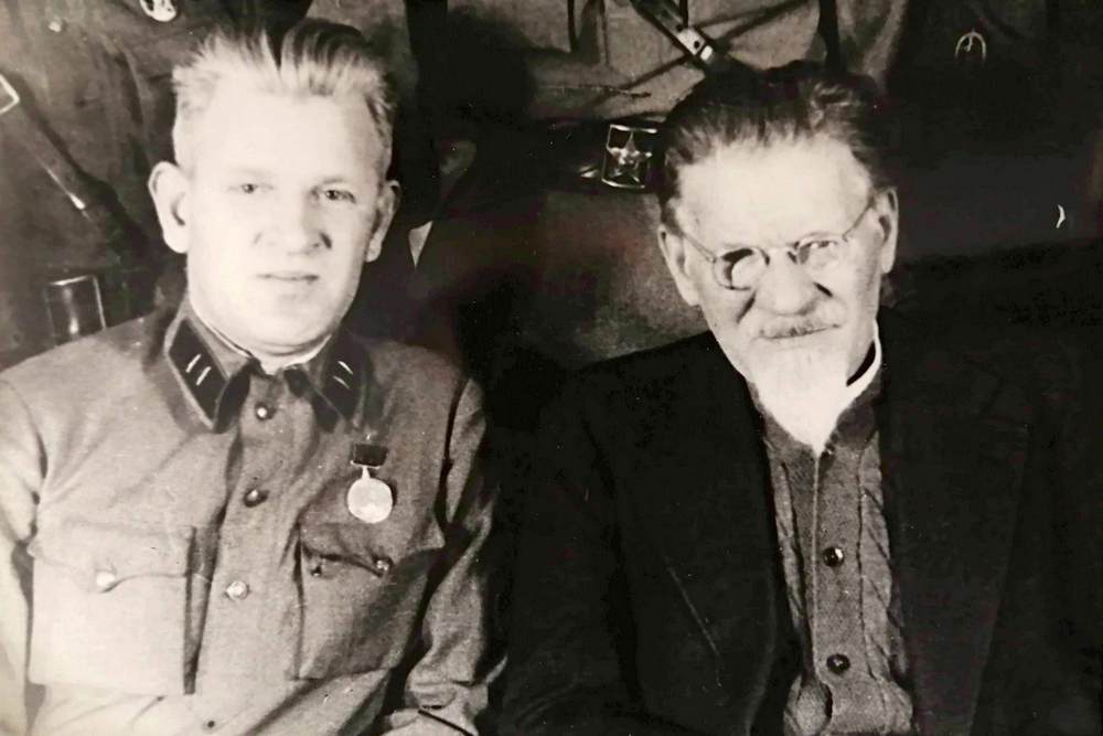 В.А. Романов и М.И. Калинин. Москва. 1939 год